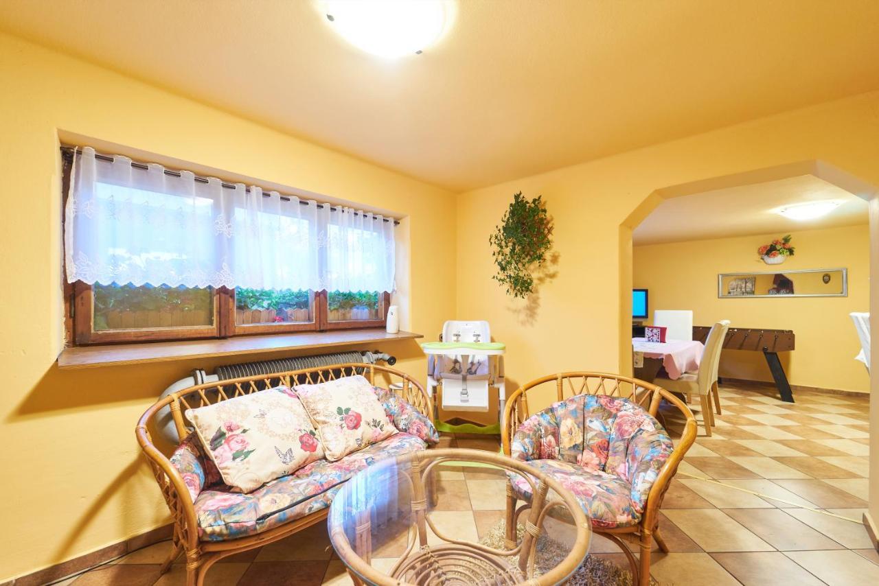 Apartamenty nad Młynówką Chocholow Bagian luar foto